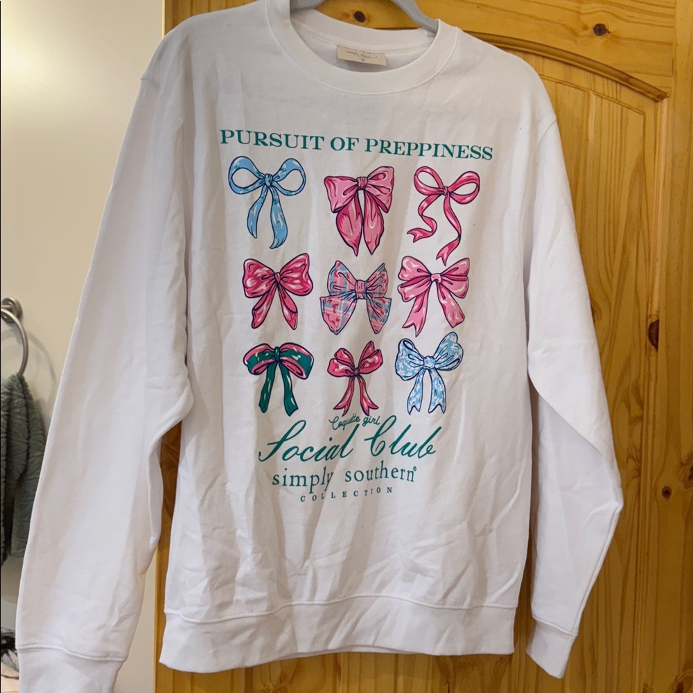 Simply Southern Crewneck medium